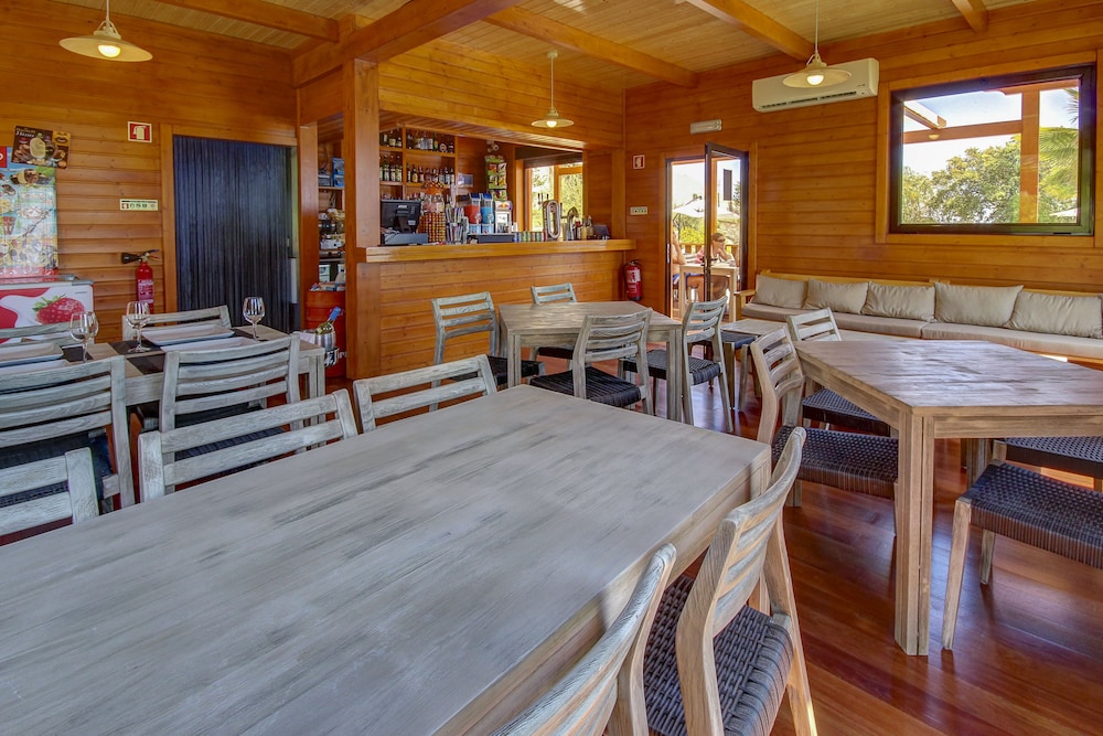 Pinheiros da Balaia — Restaurant & bars in Albufeira, Faro