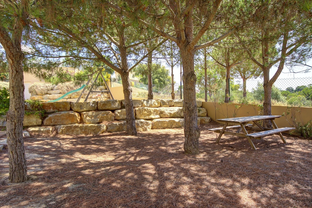 Pinheiros da Balaia — Attractions for children in Albufeira, Faro