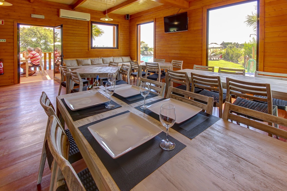 Pinheiros da Balaia — Restaurant & bars in Albufeira, Faro