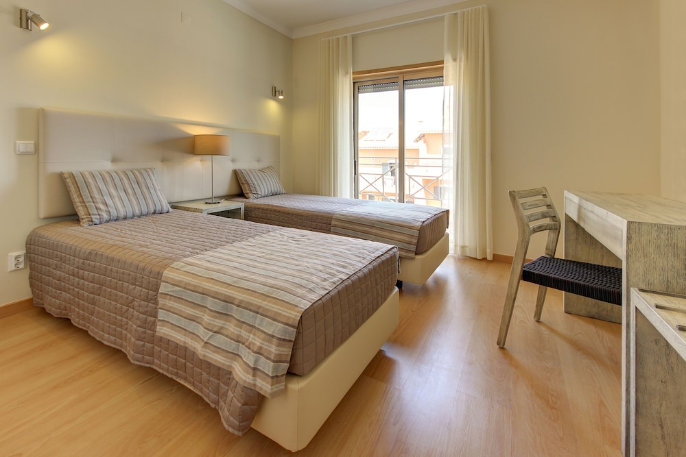 Pinheiros da Balaia — Hotel rooms in Albufeira, Faro