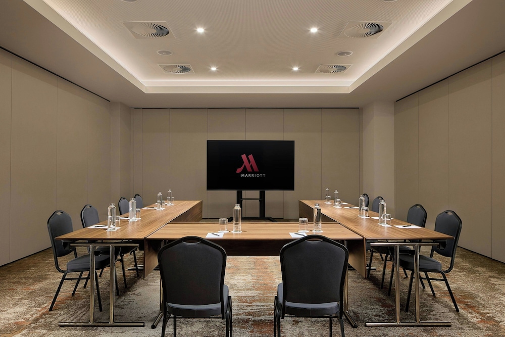 Marriott Algarve Salgados Golf Resort & Spa — Hotel building in Albufeira, Faro