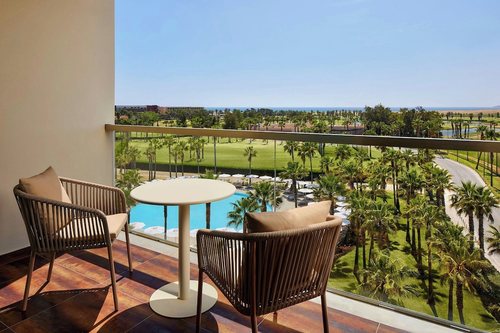 Marriott Algarve Salgados Golf Resort & Spa — Swimming pool in Albufeira, Faro