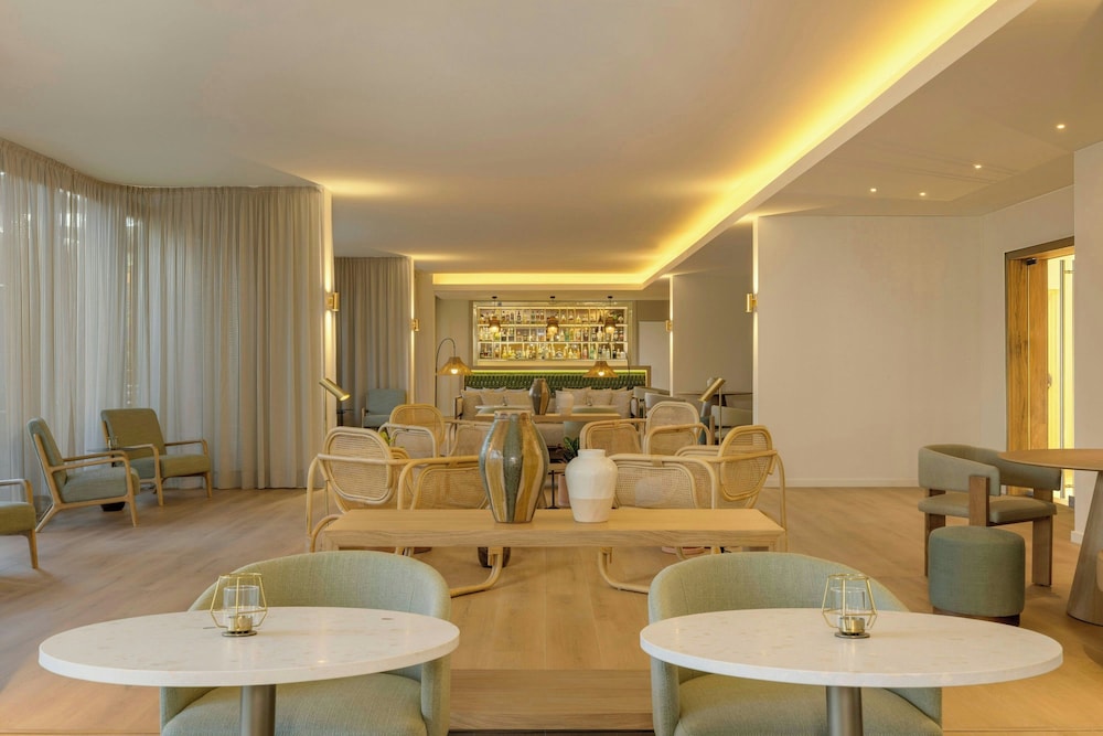 The Westin Salgados Beach Resort, Algarve — Restaurant & bars in Albufeira, Faro