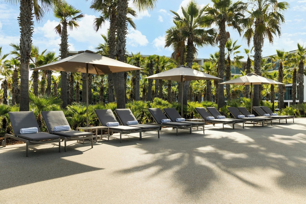 The Westin Salgados Beach Resort, Algarve — Swimming pool in Albufeira, Faro