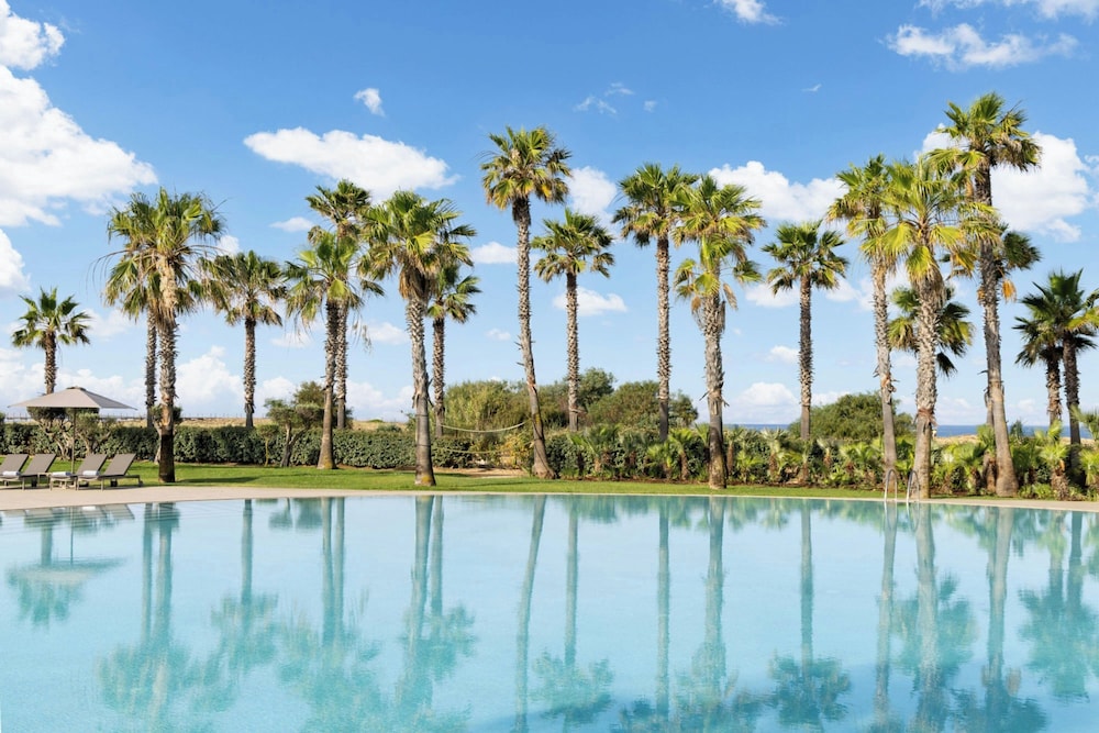 The Westin Salgados Beach Resort, Algarve — Swimming pool in Albufeira, Faro