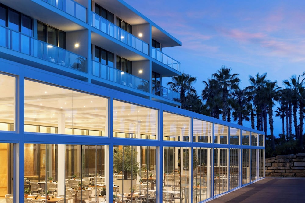 The Westin Salgados Beach Resort, Algarve — Hotel building in Albufeira, Faro
