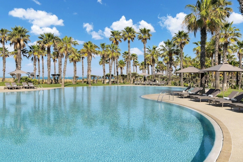 The Westin Salgados Beach Resort, Algarve — Swimming pool in Albufeira, Faro