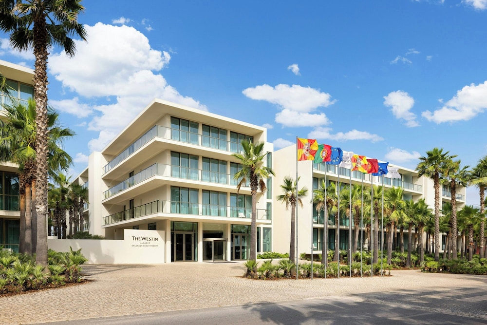 The Westin Salgados Beach Resort, Algarve — Hotel building in Albufeira, Faro