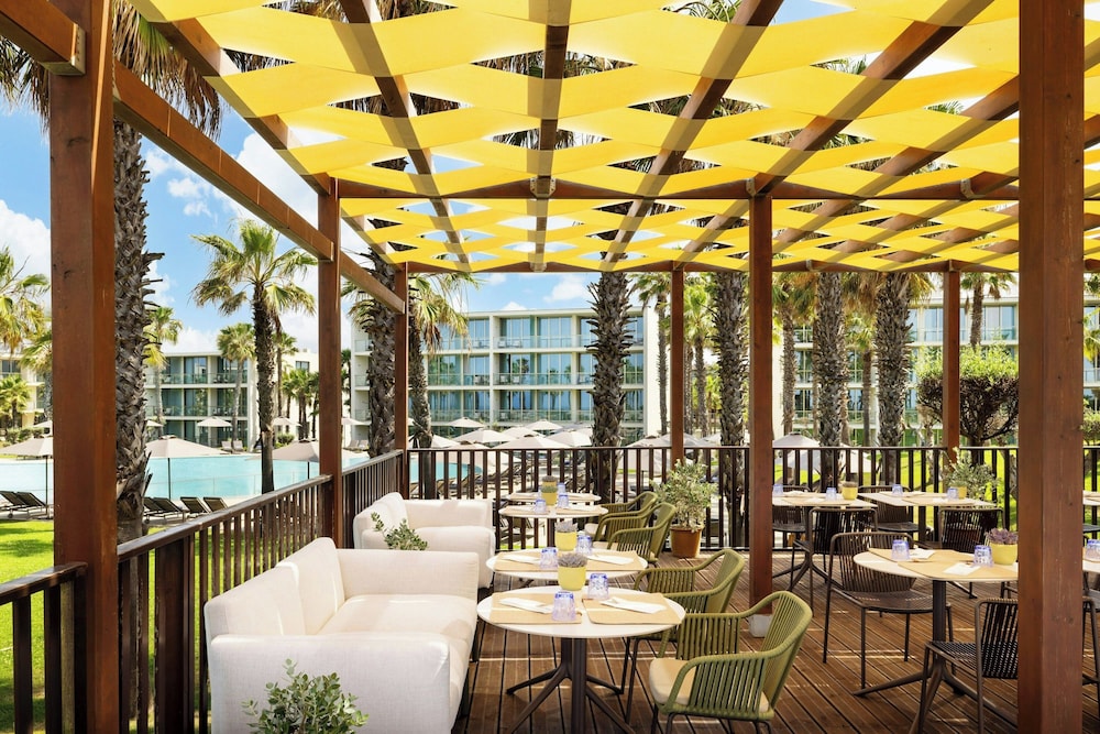 The Westin Salgados Beach Resort, Algarve — Restaurant & bars in Albufeira, Faro