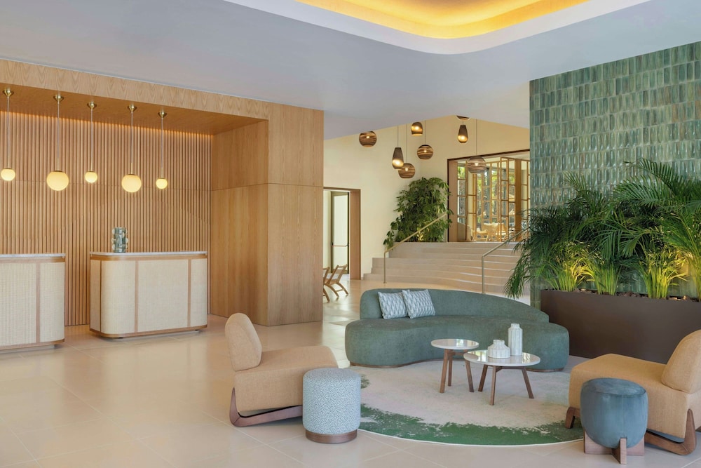The Westin Salgados Beach Resort, Algarve — Hotel building in Albufeira, Faro