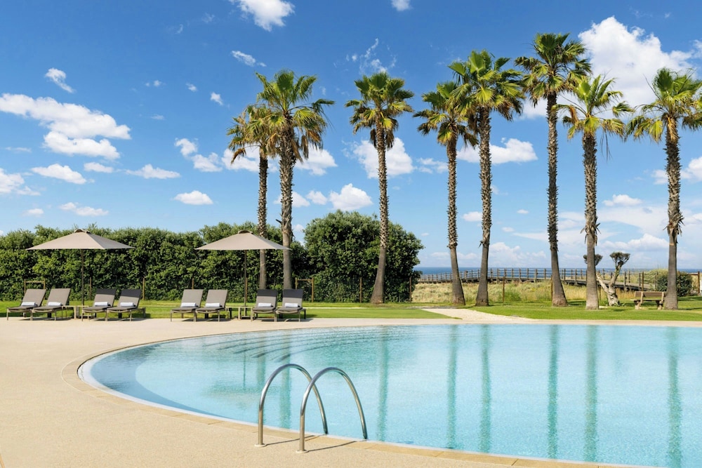 The Westin Salgados Beach Resort, Algarve — Swimming pool in Albufeira, Faro