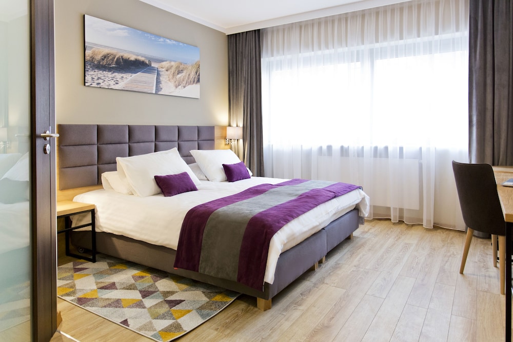 CONRAD Comfort Hotel**** — Hotel rooms in Krakow, Lesser Poland