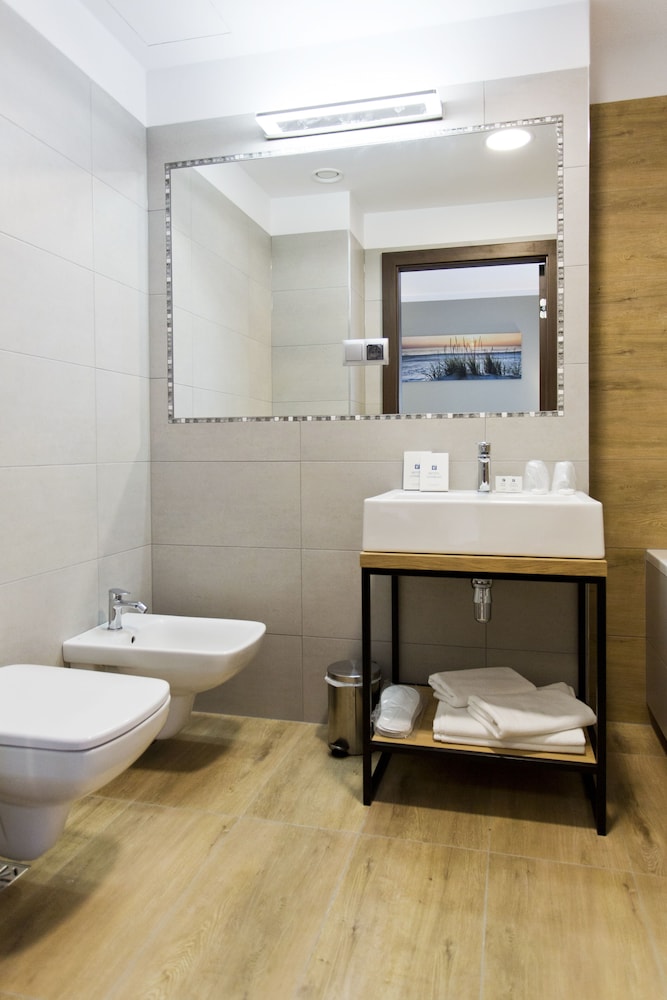CONRAD Comfort Hotel**** — Hotel rooms in Krakow, Lesser Poland