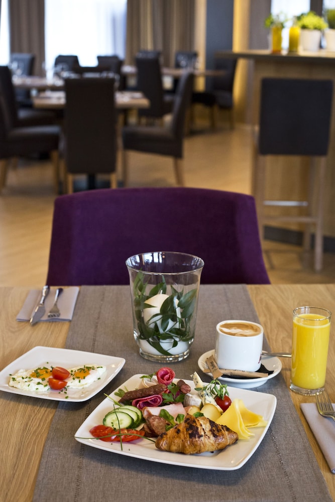 CONRAD Comfort Hotel**** — Restaurant & bars in Krakow, Lesser Poland