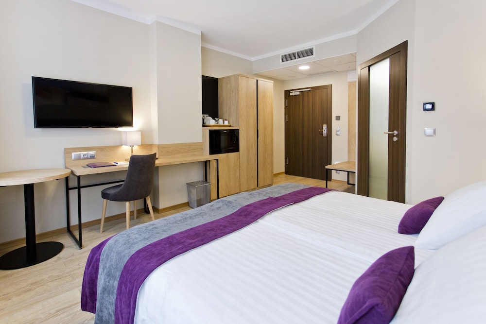 CONRAD Comfort Hotel**** — Hotel rooms in Krakow, Lesser Poland