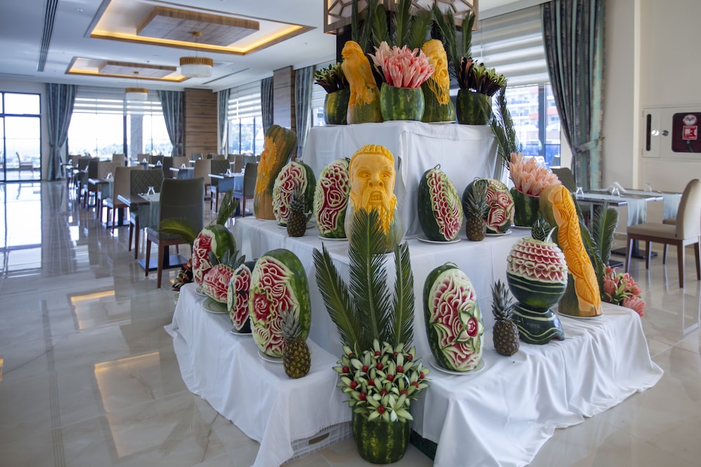 Lonicera Premium — Restaurant & bars in Alanya