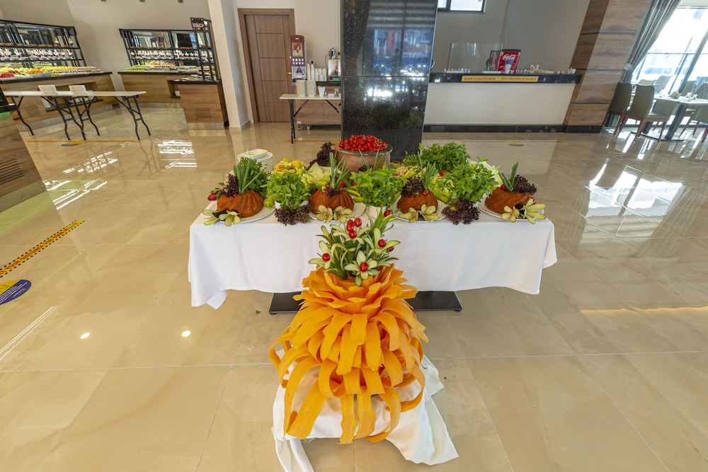 Lonicera Premium — Restaurant & bars in Alanya