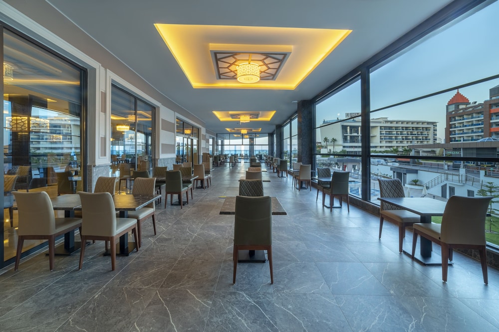 Lonicera Premium — Restaurant & bars in Alanya