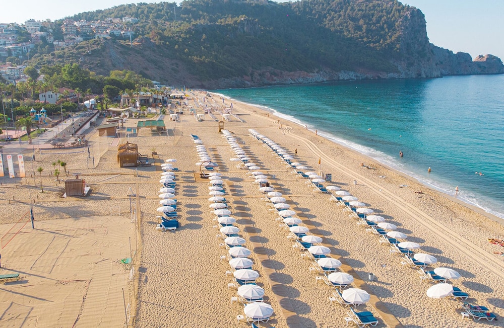 Villa Sunflower Hotel — Beach in Alanya