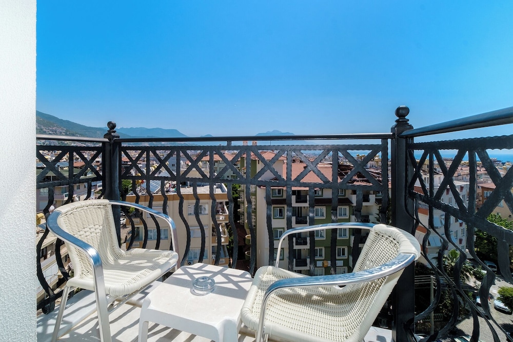 Villa Sunflower Hotel — Hotel rooms in Alanya