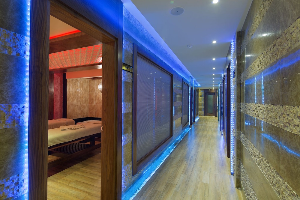 Villa Sunflower Hotel — Spa in Alanya