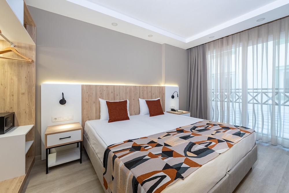 Villa Sunflower Hotel — Hotel rooms in Alanya