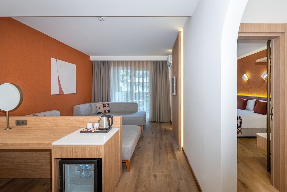 Villa Sunflower Hotel — Hotel rooms in Alanya