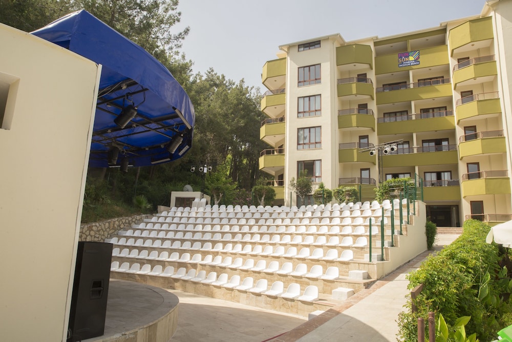 Miarosa Incekum Beach - All Inclusive — On-site activities in Avsallar