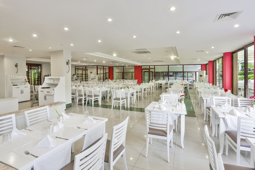 Miarosa Incekum Beach - All Inclusive — Restaurant in Avsallar