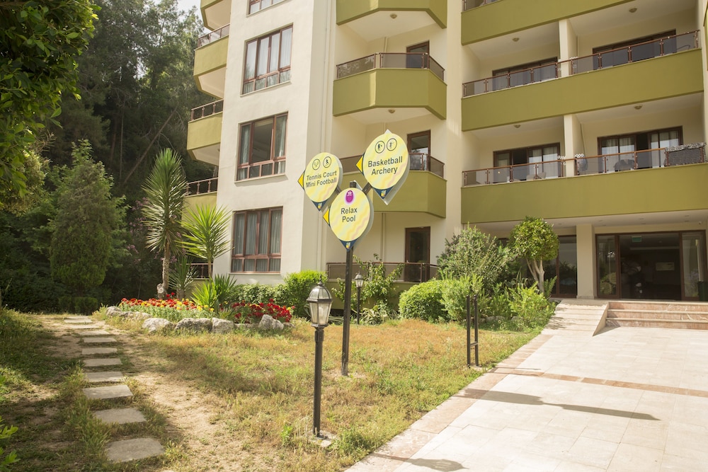 Miarosa Incekum Beach - All Inclusive — Outdoor in Avsallar