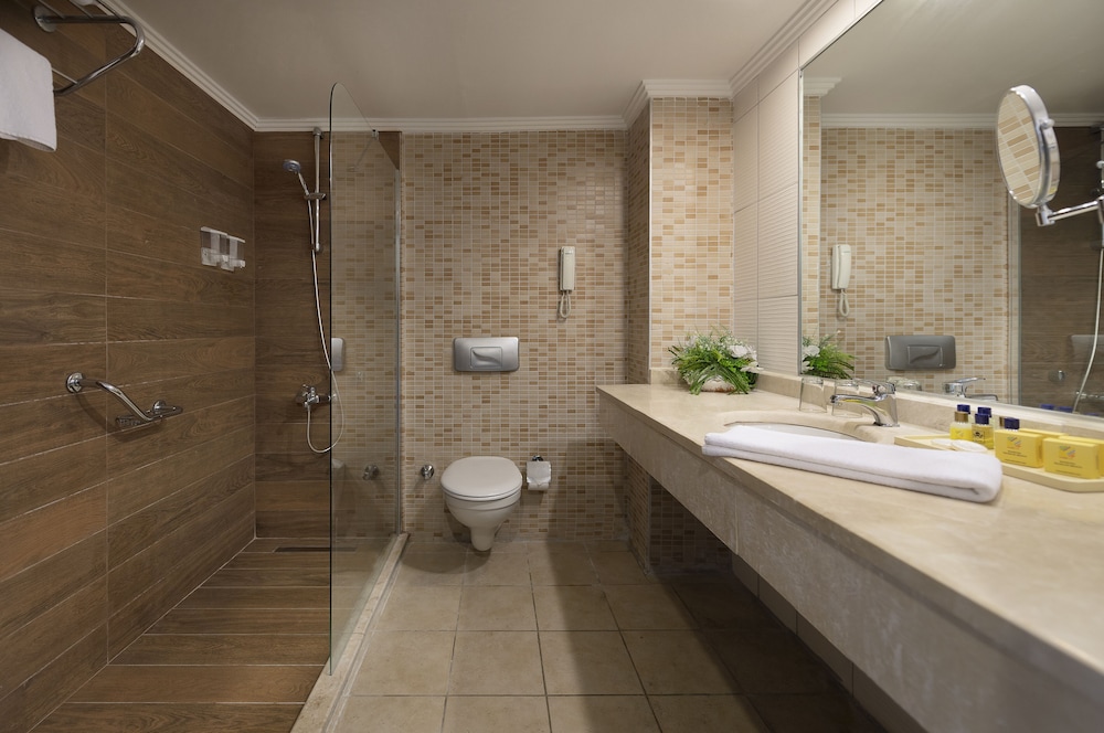 Miarosa Incekum Beach - All Inclusive — Rooms in Avsallar
