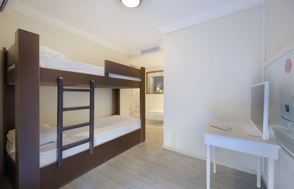 Miarosa Incekum Beach - All Inclusive — Rooms in Avsallar