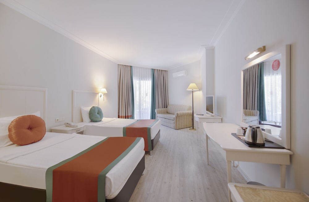 Miarosa Incekum Beach - All Inclusive — Rooms in Avsallar
