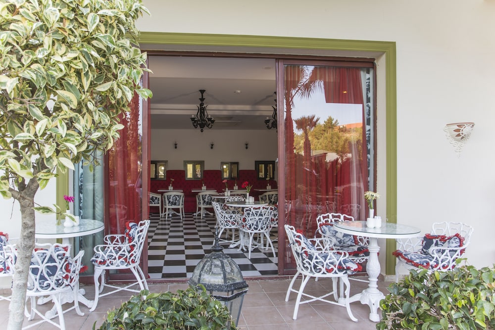 Miarosa Incekum Beach - All Inclusive — Rooms in Avsallar