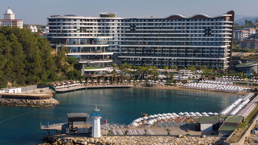 Mylome Luxury Hotel & Resort - Ultra All Inclusive — Hotel building in Okurcalar