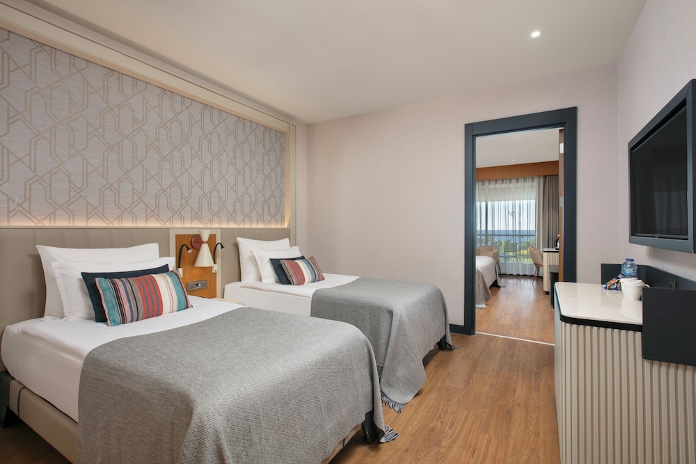 Mylome Luxury Hotel & Resort - Ultra All Inclusive — Hotel rooms in Okurcalar