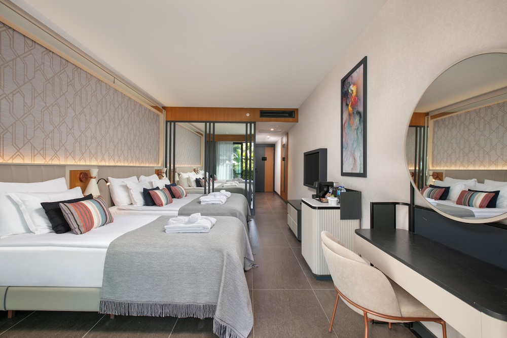 Mylome Luxury Hotel & Resort - Ultra All Inclusive — Hotel rooms in Okurcalar