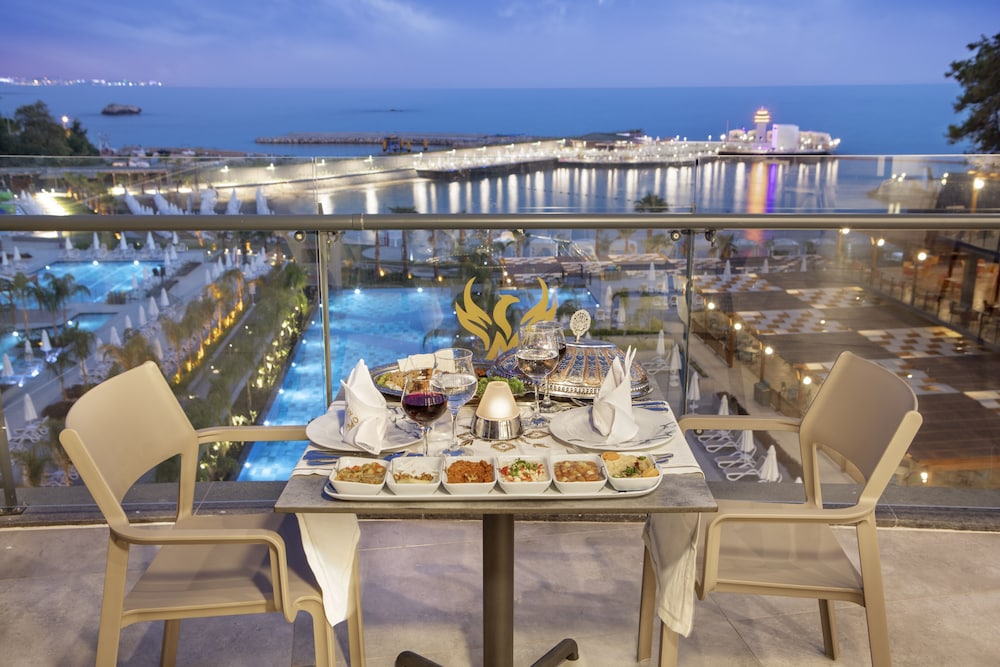Mylome Luxury Hotel & Resort - Ultra All Inclusive — Restaurant & bars in Okurcalar