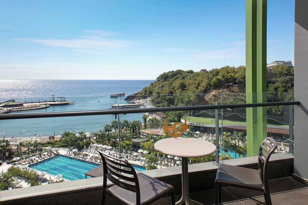 Mylome Luxury Hotel & Resort - Ultra All Inclusive — Swimming pool in Okurcalar