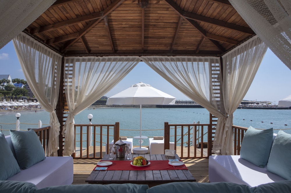 Mylome Luxury Hotel & Resort - Ultra All Inclusive — Beach in Okurcalar