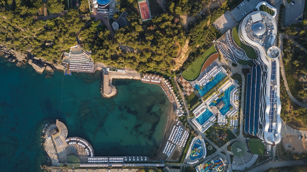 Mylome Luxury Hotel & Resort - Ultra All Inclusive — Hotel building in Okurcalar