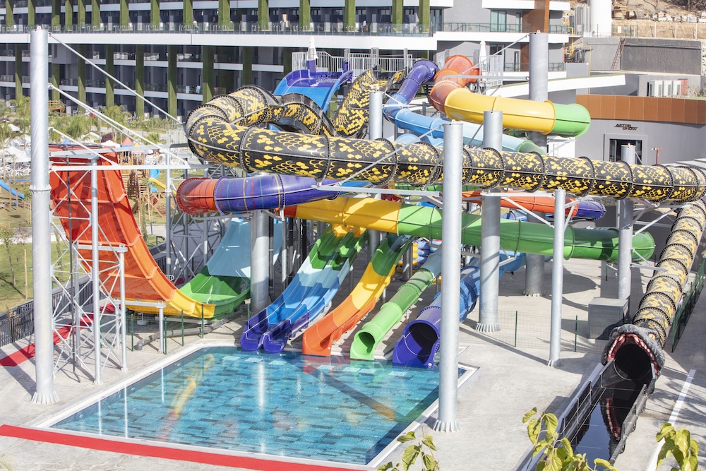 Mylome Luxury Hotel & Resort - Ultra All Inclusive — Swimming pool in Okurcalar