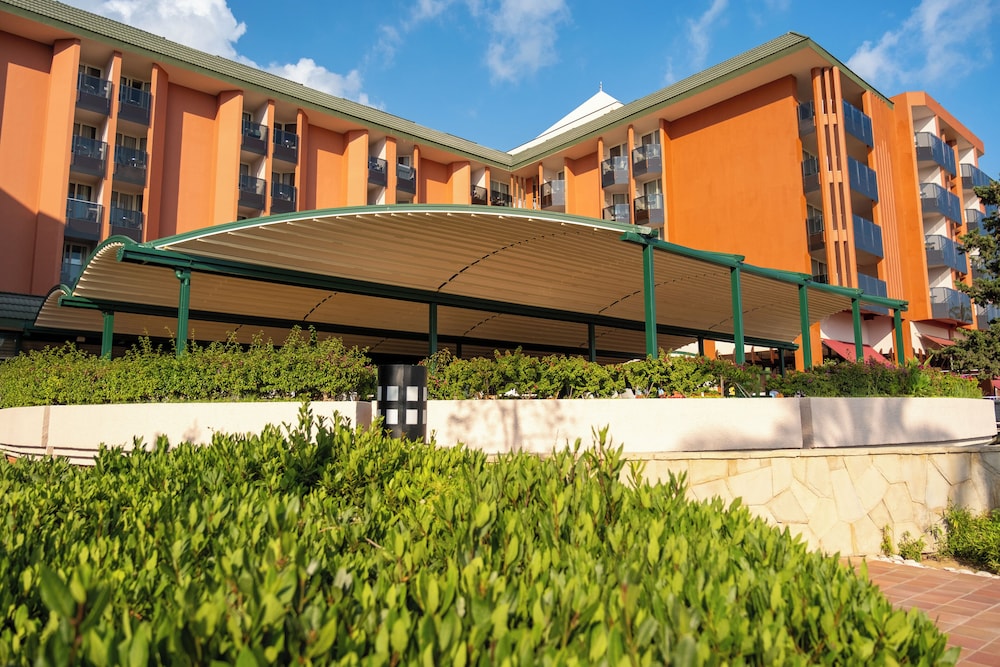 AQI Pegasos Resort - All inclusive — Hotel building in Avsallar