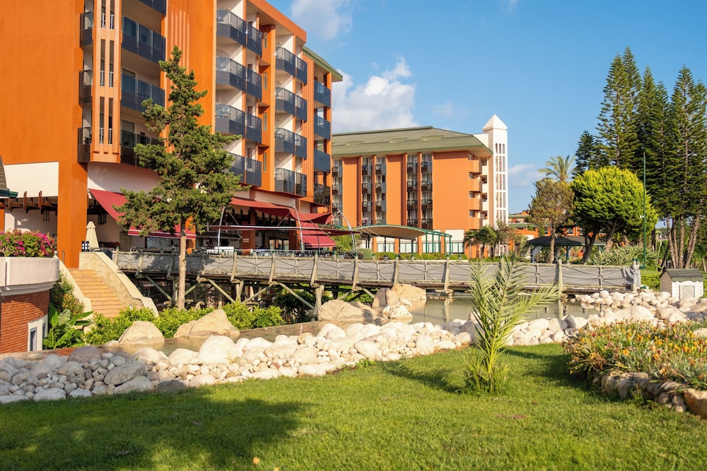 AQI Pegasos Resort - All inclusive — Hotel building in Avsallar