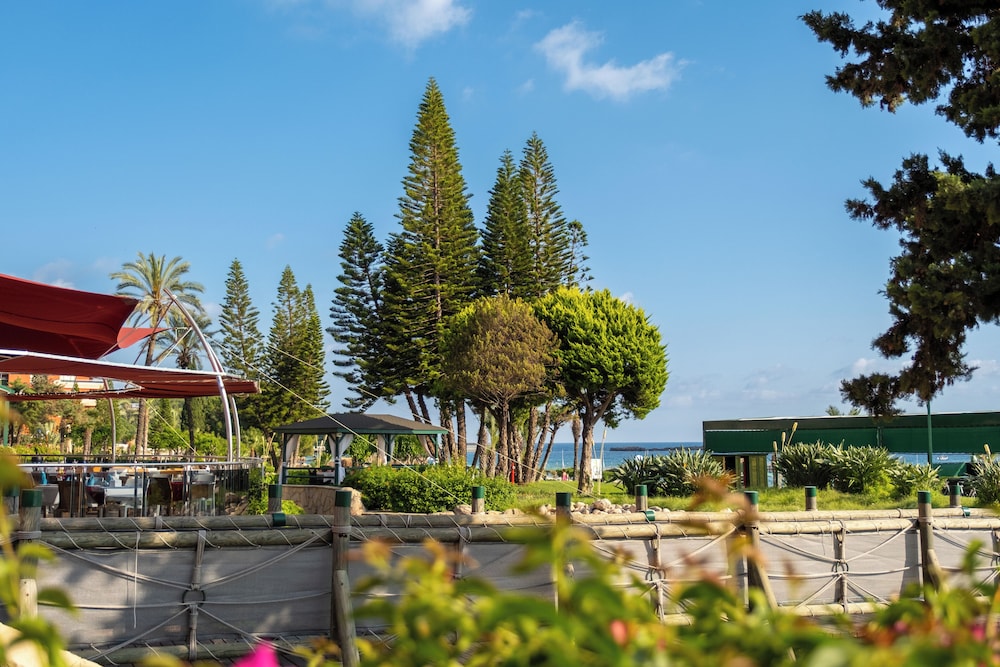 AQI Pegasos Resort - All inclusive — Restaurant & bars in Avsallar