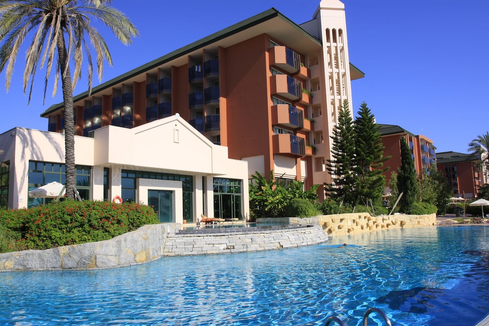 AQI Pegasos Resort - All inclusive — Hotel building in Avsallar
