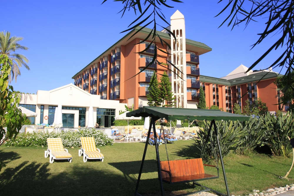 AQI Pegasos Resort - All inclusive — Hotel building in Avsallar
