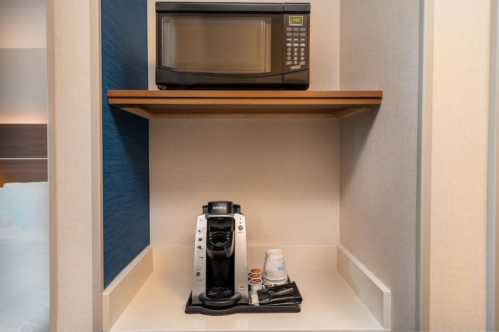 Holiday Inn Express & Suites Las Vegas - E Tropicana by IHG — Hotel rooms in Las Vegas, Nevada