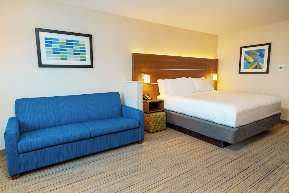 Holiday Inn Express & Suites Las Vegas - E Tropicana by IHG — Hotel rooms in Las Vegas, Nevada