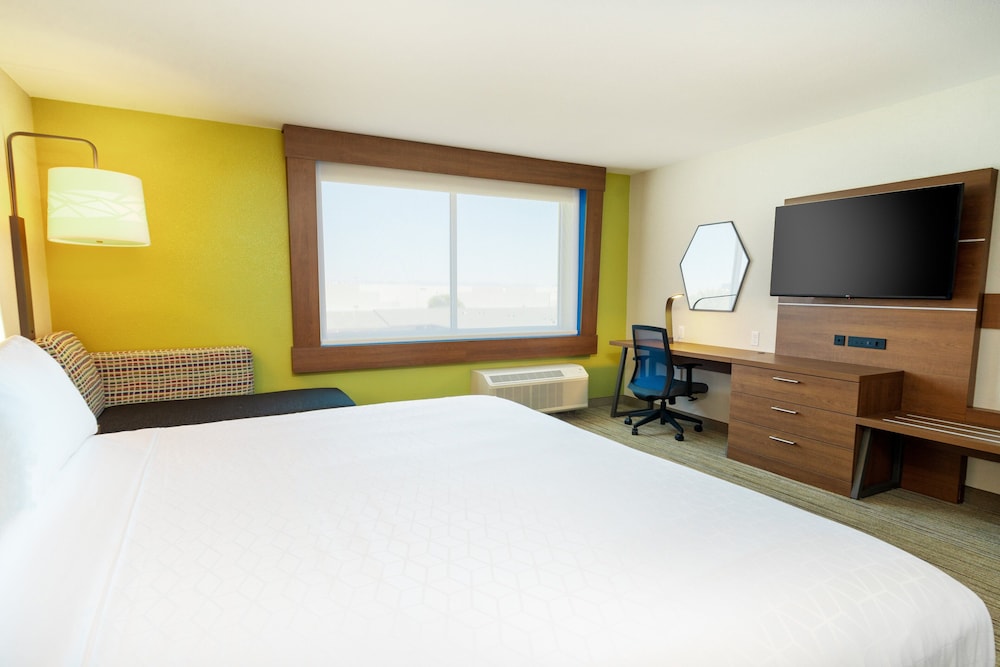 Holiday Inn Express & Suites Las Vegas - E Tropicana by IHG — Hotel rooms in Las Vegas, Nevada